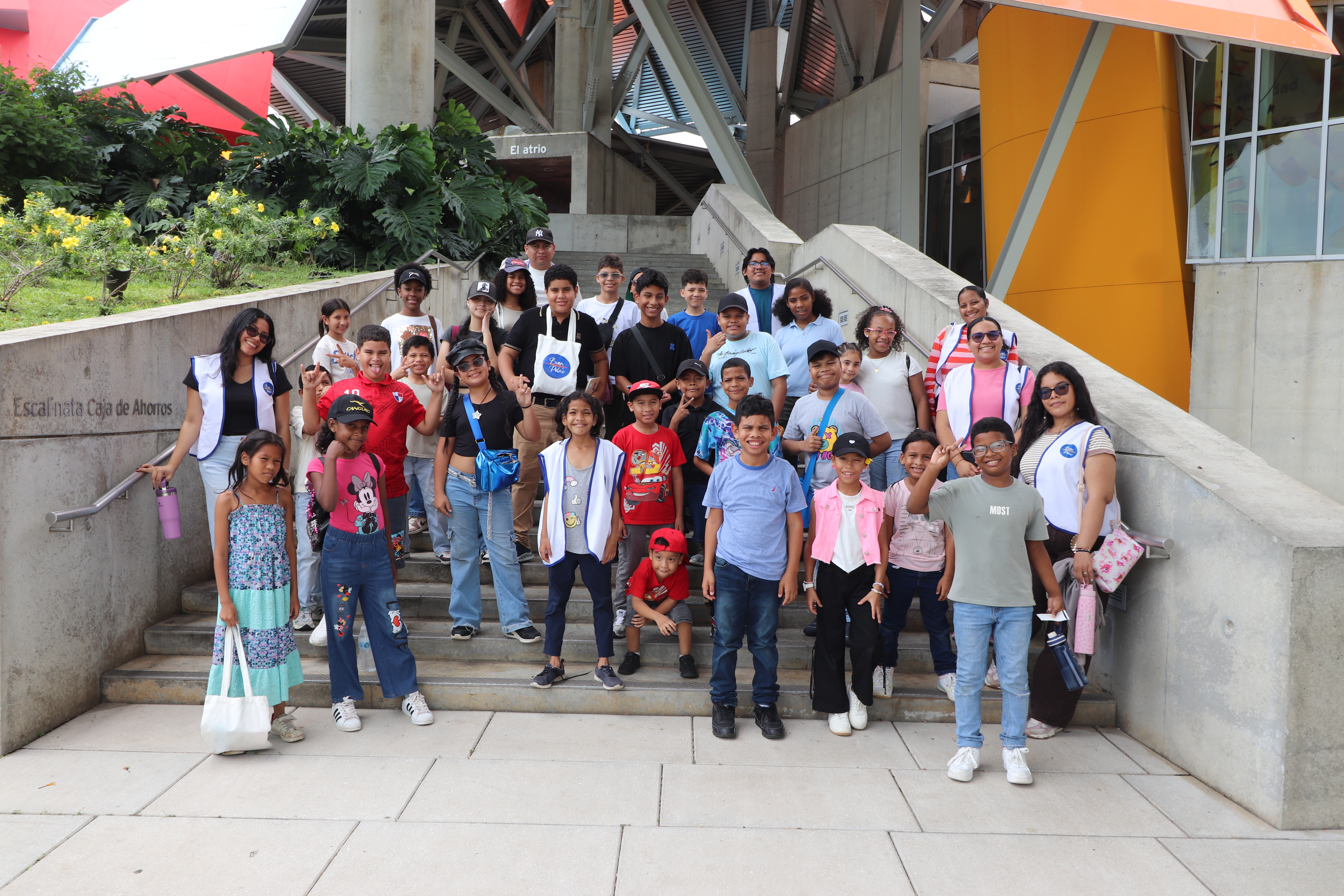 kids posing