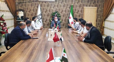 The president of al-Bab Local Council meets executive members of the Union of Syrian Journalists to collaborate on better working conditions for journalists (20 April 2021).
